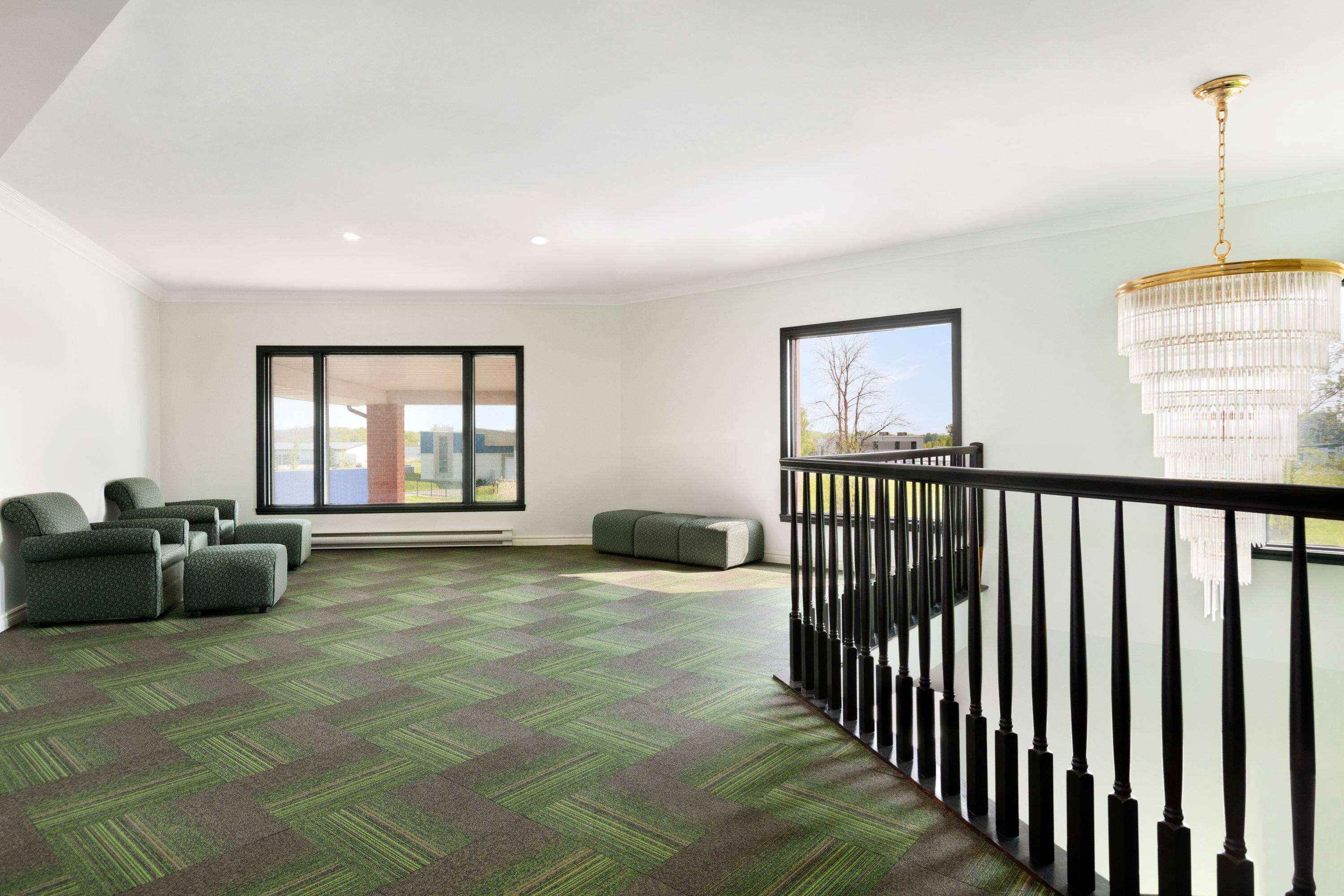 Travelodge By Wyndham Rigaud Exterior photo